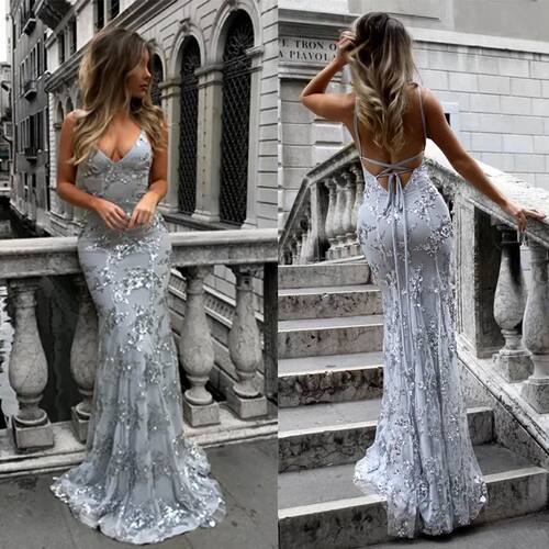 V领露背亮片系带连衣裙 V-neck backless sequined lace up dress