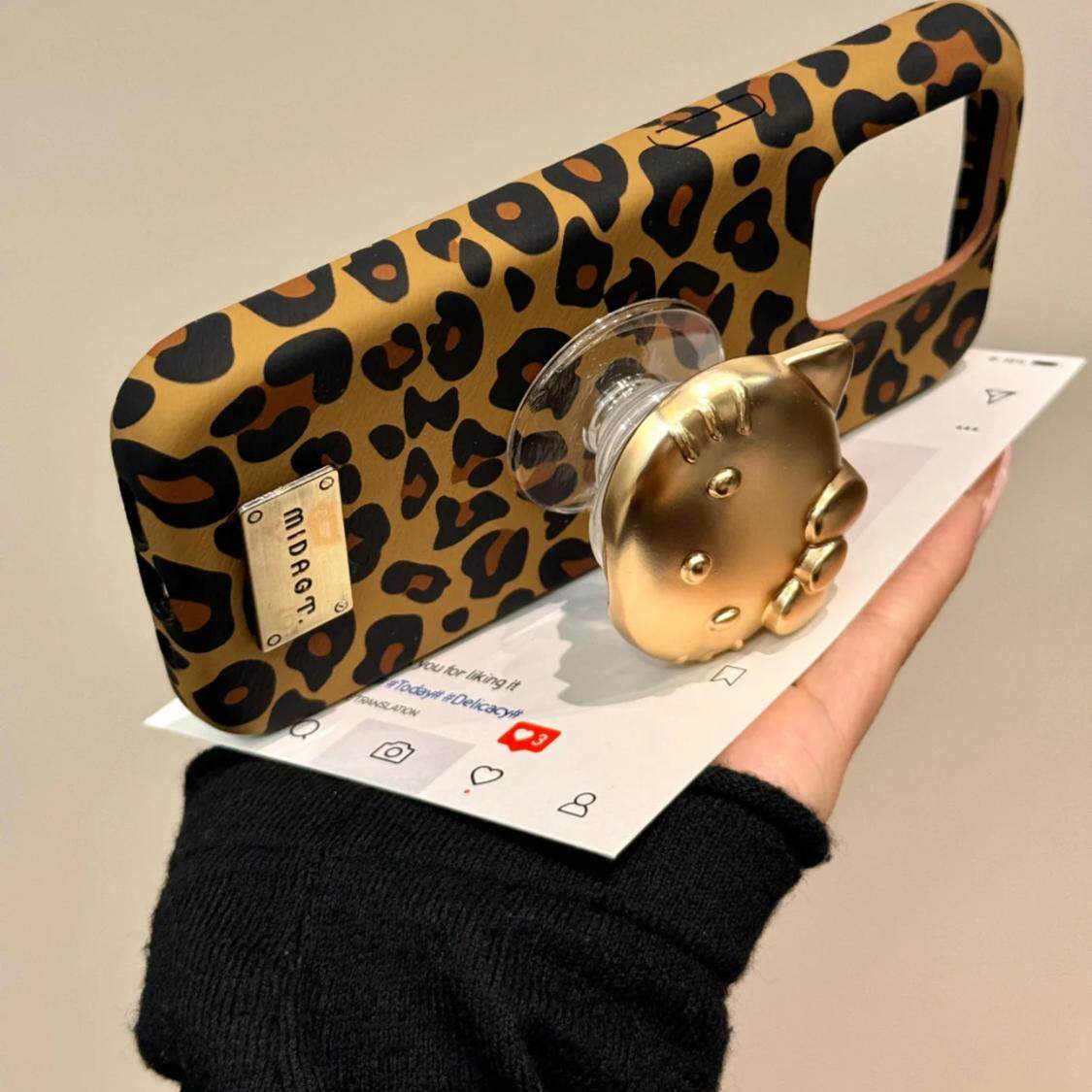 小众豹纹金色kitty猫支架适用苹果16promax手机壳iPhone15女新款14高级感13个性16网红15Pro防摔14pro保护套