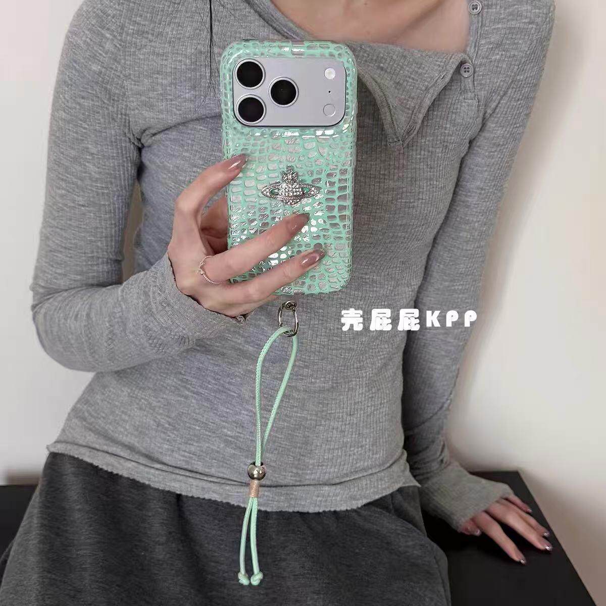 ins小众高级感鳄鱼纹土星适用苹果17promax手机壳iphone16pro新款13女14pro带挂绳15pro全包防摔手机套