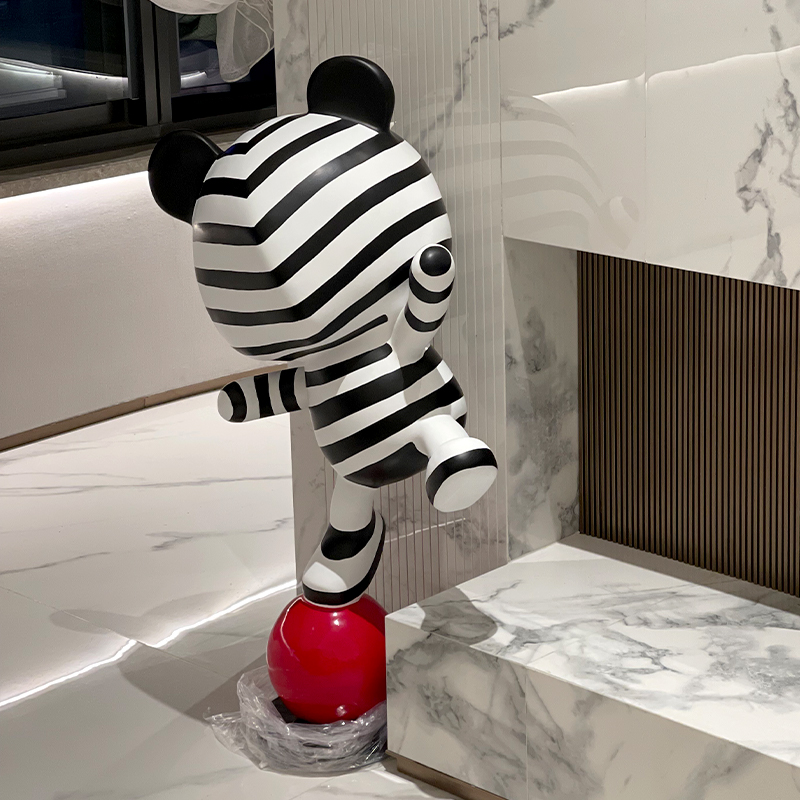 速发大型落地杂技熊摆件客装玄关沙发电视柜旁轻奢家流潮居厅饰品