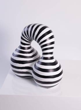 现代几何条品纹玄艺术摆件简间约房关客厅书房B0550工艺树脂雕塑