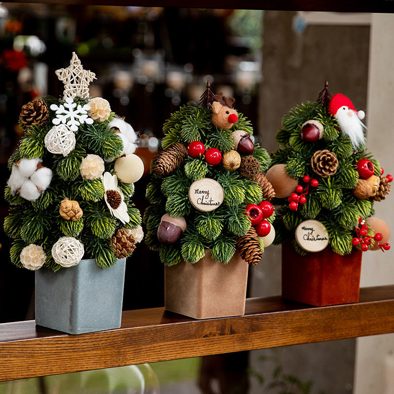 新款圣诞节装饰咖啡厅氛围布置诺贝松迷你圣诞树桌面摆件花环藤条