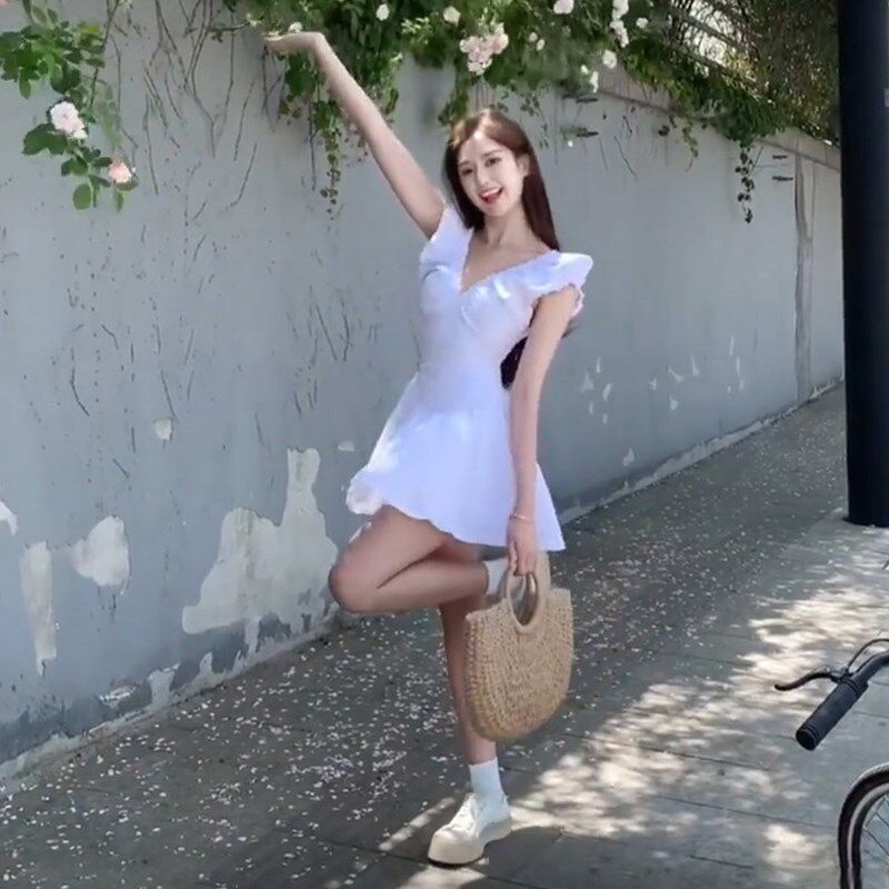 现货速发茶歇法式初恋白色连衣裙夏2025新款小个子高级感气质仙短