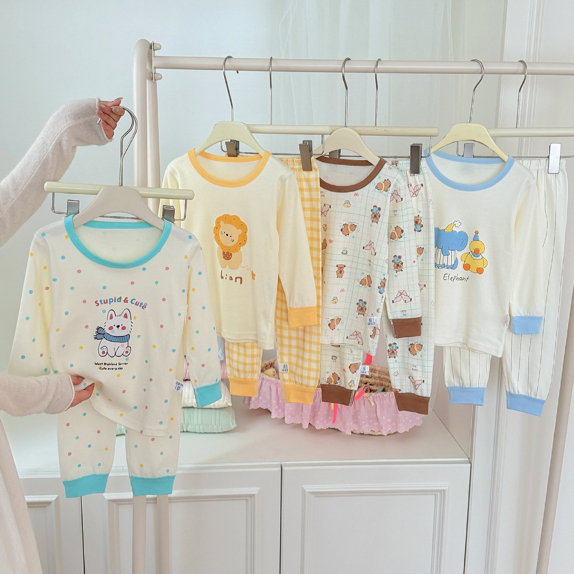 日本品质儿童睡衣男童纯棉家居服春秋长袖中小童卡通可爱套装女童