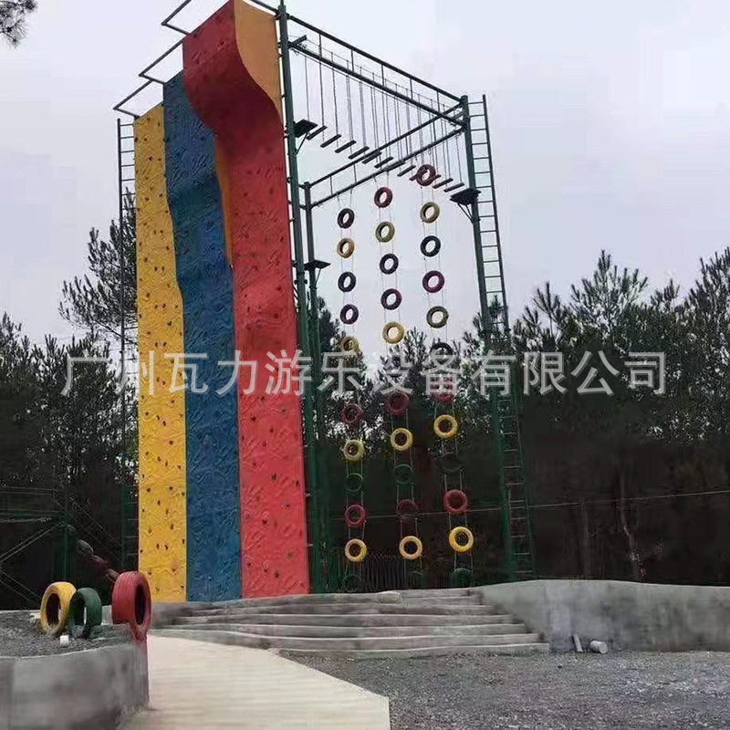 高空多面体攀岩墙成人团建拓展