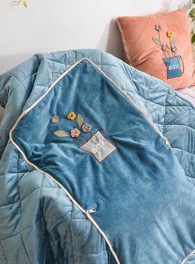 冬季抱子枕被用汽两车靠垫三合一秋能冬小被子多功午睡神LSC器靠