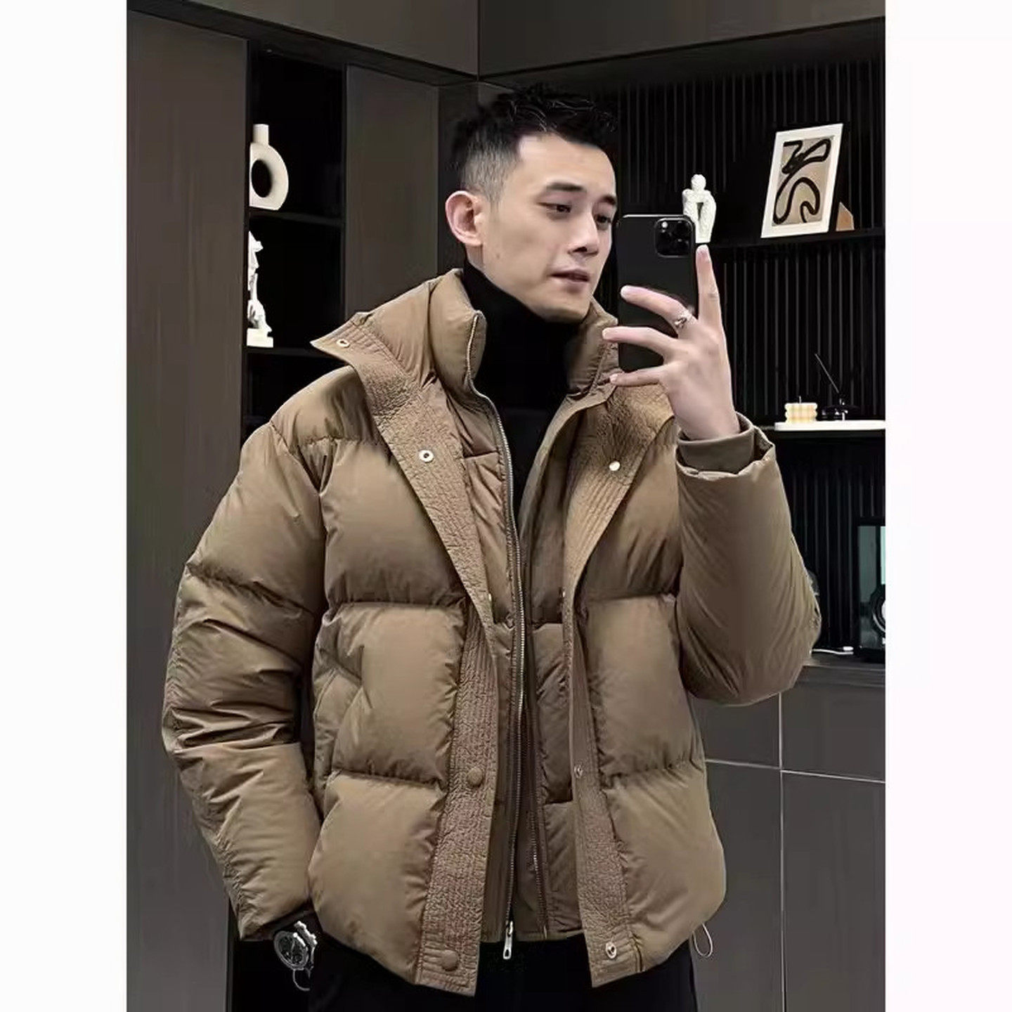 高端轻薄羽绒服男士冬季2025新款宽松面包服立领保暖加厚外套男款