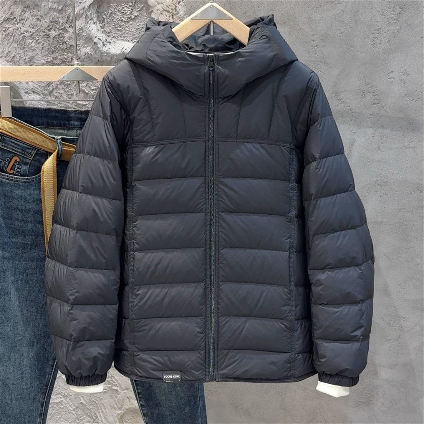 高端轻薄白鸭绒排骨羽绒服男士2025新款冬季保暖连帽外套男款冬装