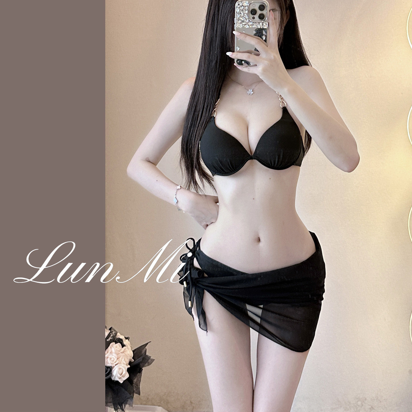 LunMi纯欲显胸聚拢比基尼三件套