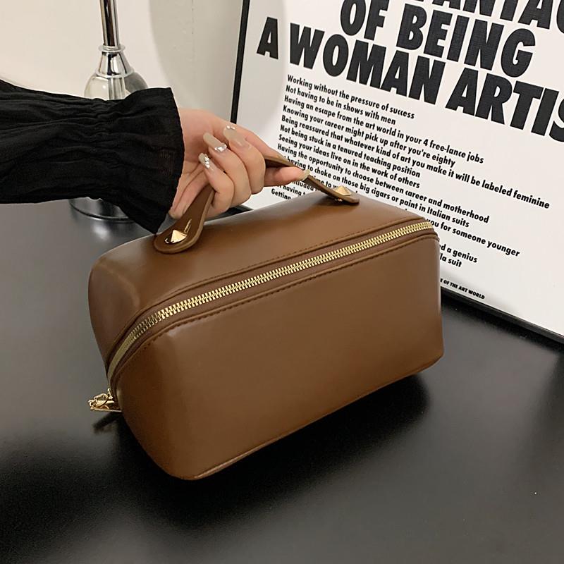 2022韩版手提化妆包女大容量时尚高级感便携旅行化妆品收纳包超火