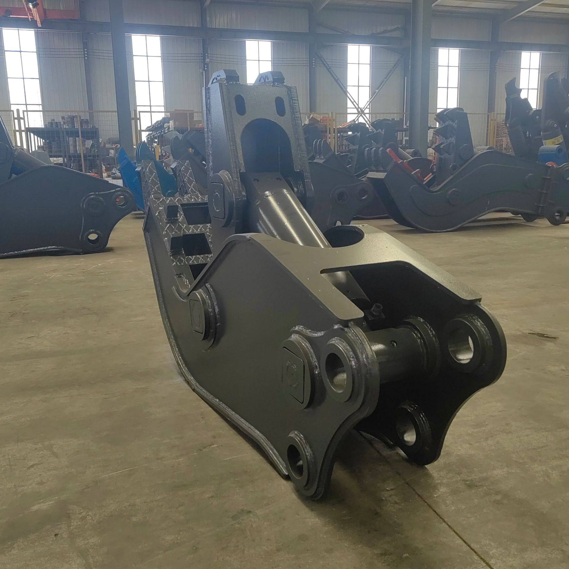 挖掘机改装液压粉碎钳 城市拆迁混泥土钢筋粉碎分离液压钳厂家