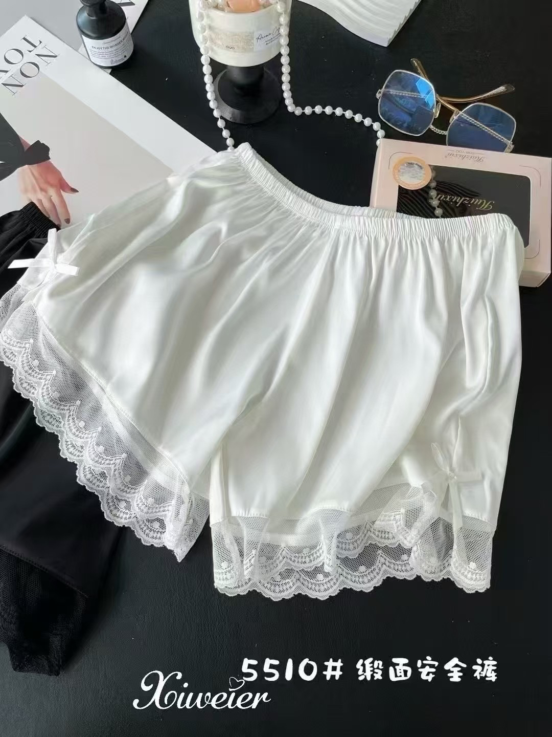 5510女士新款珠光缎面安全裤蕾丝边宽松家居裤可外穿防走光短裤