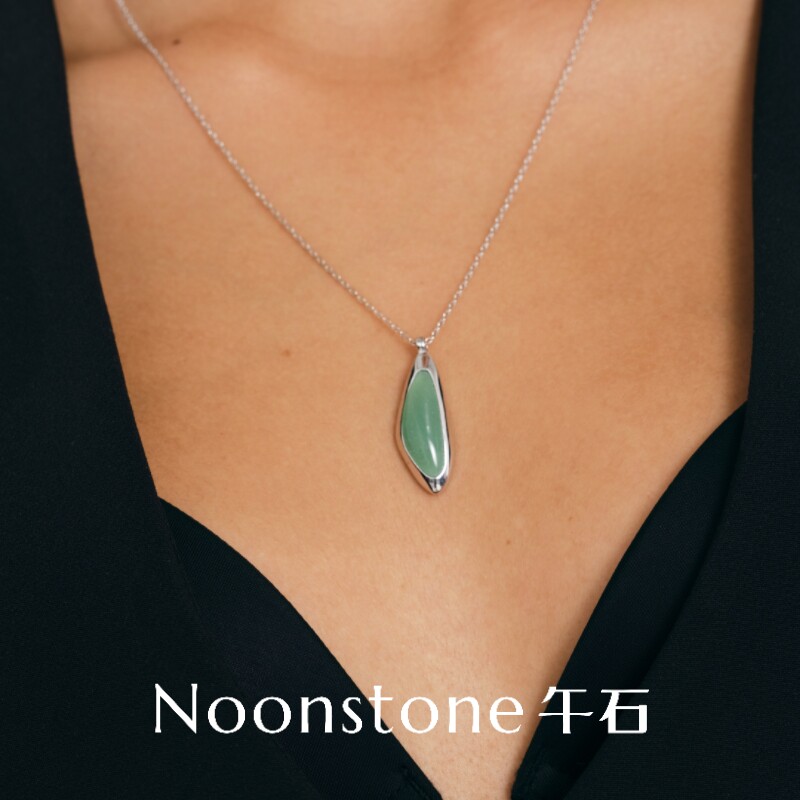 Noonstone午石随形东陵玉项链