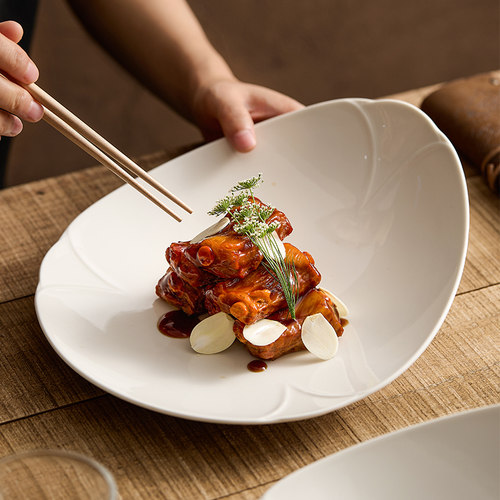 速发优格花瓣盘值家用菜盘高级感菜碟陶瓷创圆餐具高颜子不规则椭