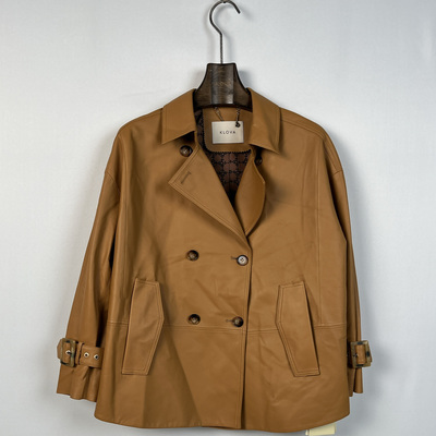 柯罗芭春秋专柜同款土黄色短款皮外套  SP7065G ￥13900