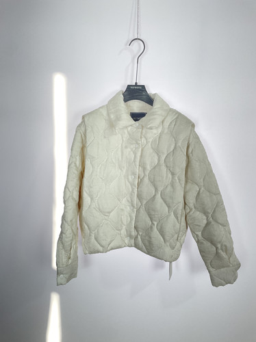 BTWN冬季专柜同款白色短款菱格羽绒服  YS2338 ￥3590