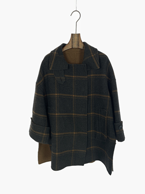 柯罗芭冬季专柜同款时尚翻领双排扣格纹廓形大衣  FY1517 ￥13900