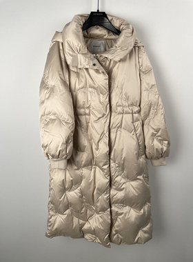 柯利亚诺冬季专柜同款浅杏色微A型长款连帽羽绒服YC9501G吊牌5280