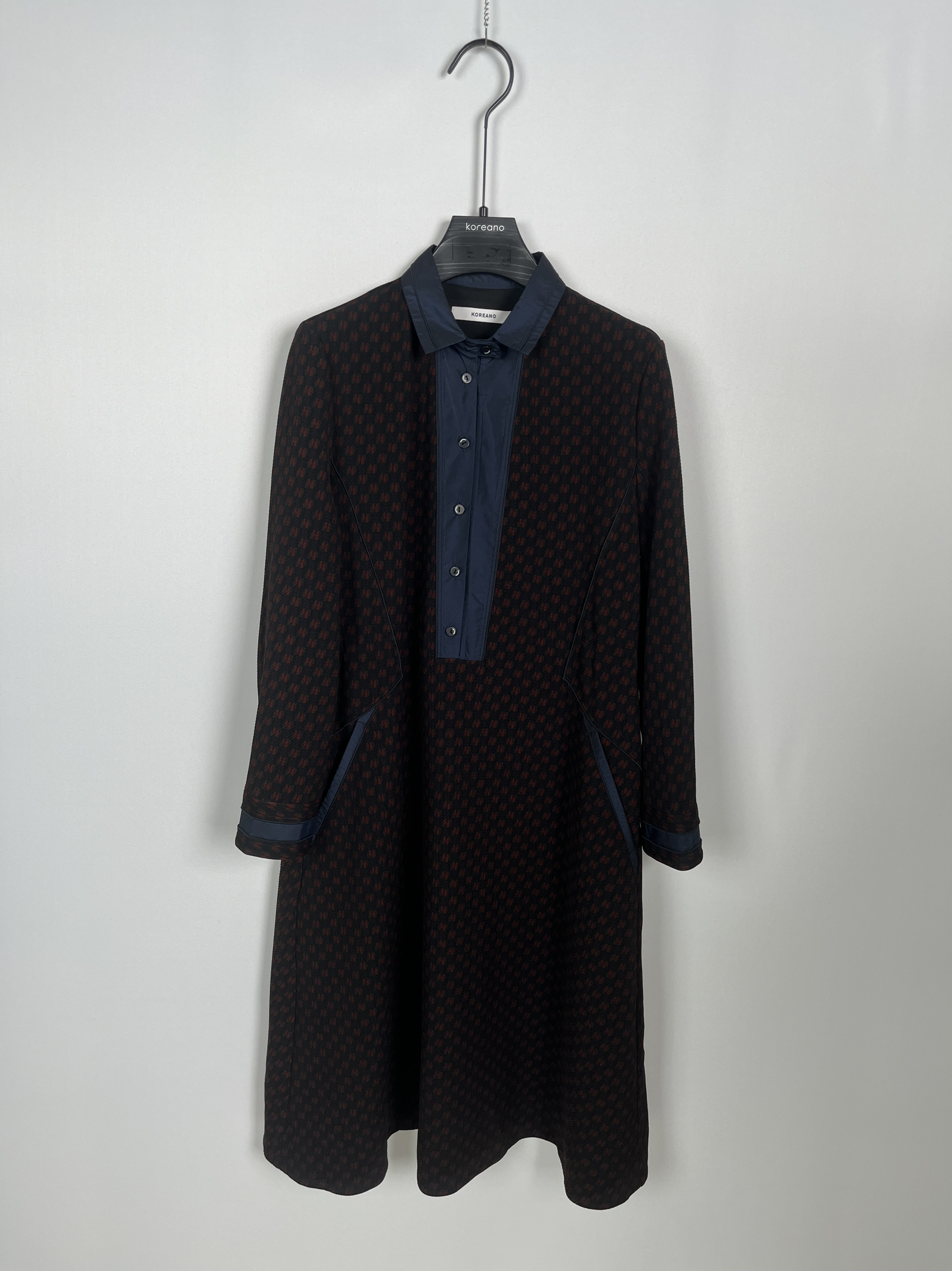 柯利亚诺冬季专柜同款黑红花定制衬衫连衣裙  LT1158 ￥3680