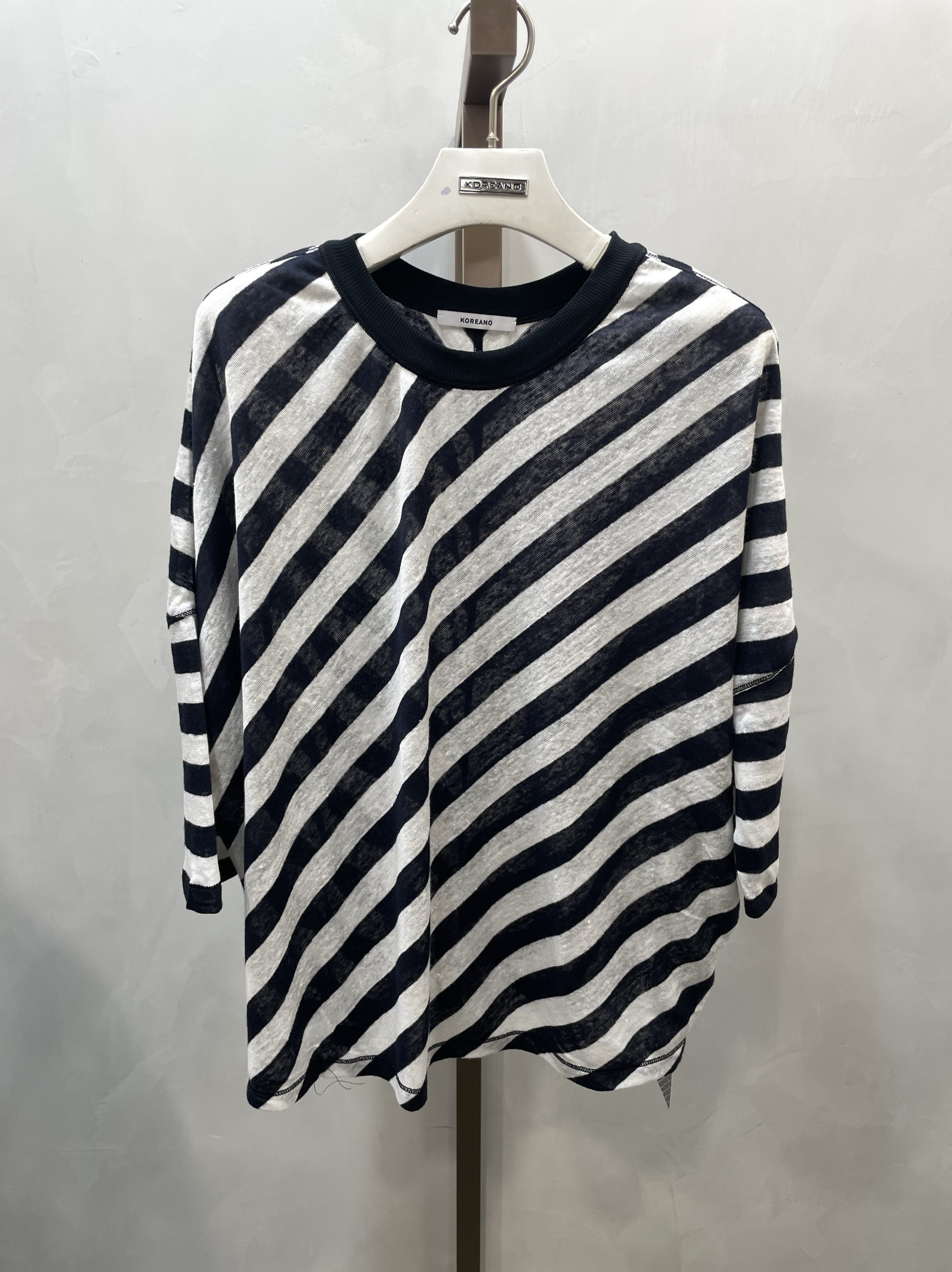 柯利亚诺春秋专柜同款 蓝白条纹宽松时尚T恤  TT0205(9UN) ￥2280