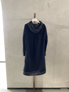 LT1082 针织连衣裙 ￥3680 藏蓝色经典 柯利亚诺春秋专柜同款