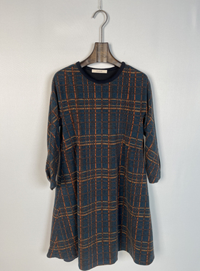 柯罗芭冬季专柜同款X型格纹针织连衣裙  LT3217(VUN) ￥3490