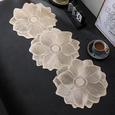 欧式荷花餐垫桌旗防滑隔热餐桌垫子烫金长巾桌巾轻奢茶几垫装饰垫