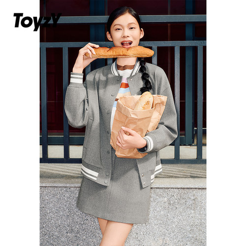 ToyzY灰色棒球服外套女