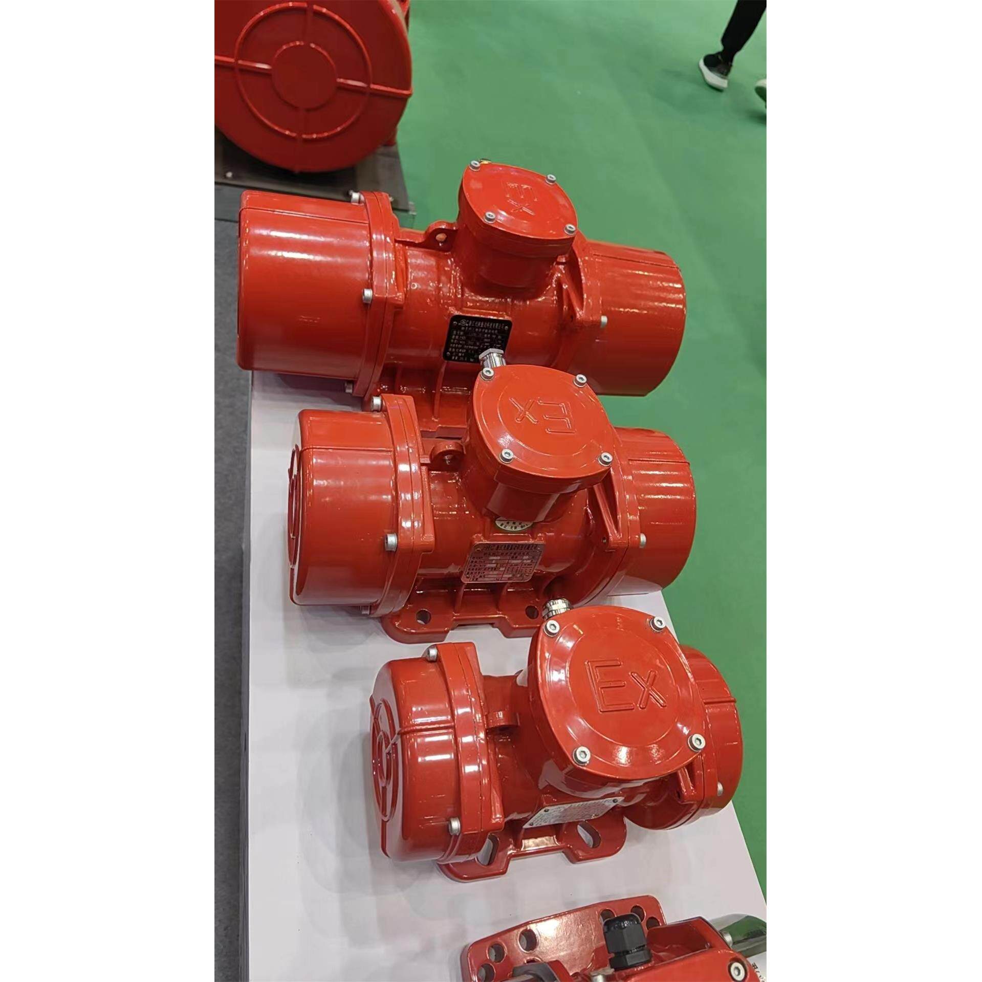 新款粉尘防爆振动电机三相异步80煤矿粉尘隔爆震动马达