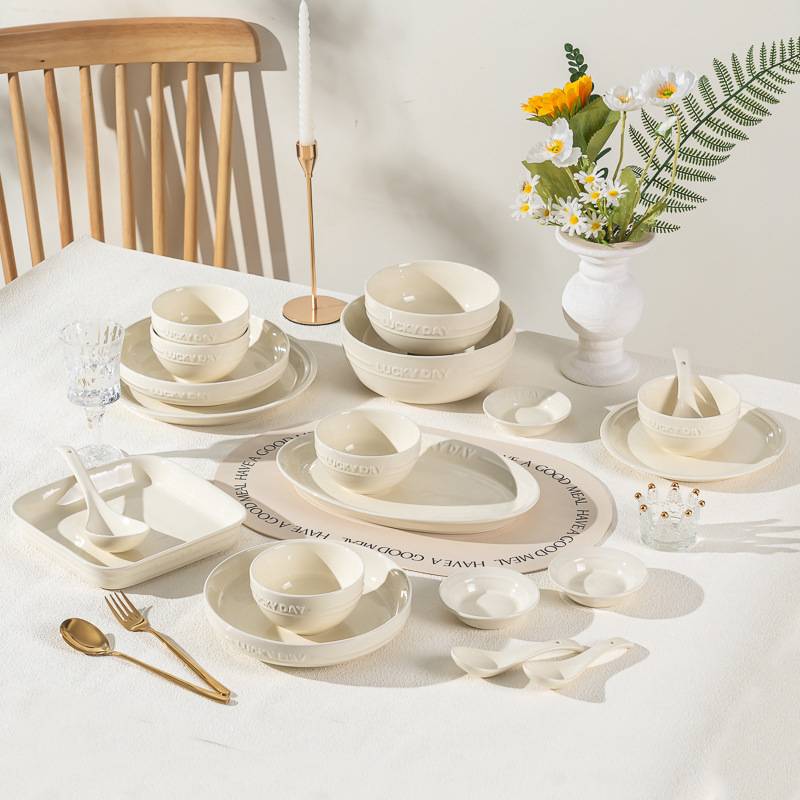 整箱直销 家用日式釉下彩陶瓷餐具饭碗菜盘鱼盘调味碟勺子汤碗