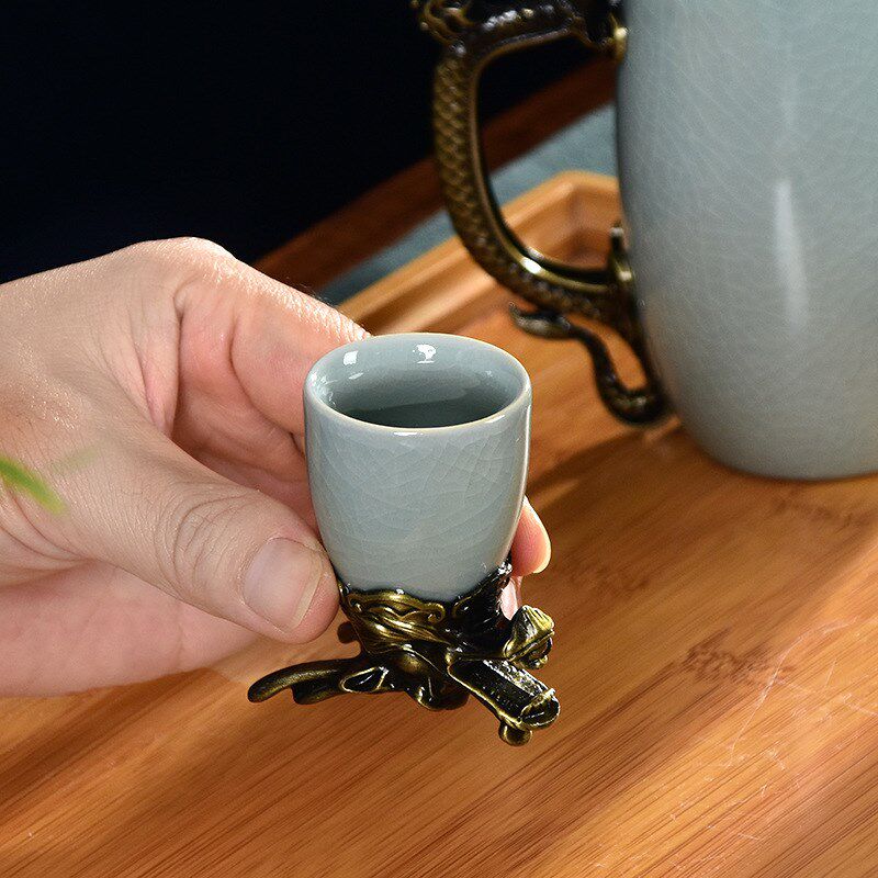 现货速发十二生肖陶瓷小酒杯酒具套装兽首古铜色白酒烈酒迷你杯中