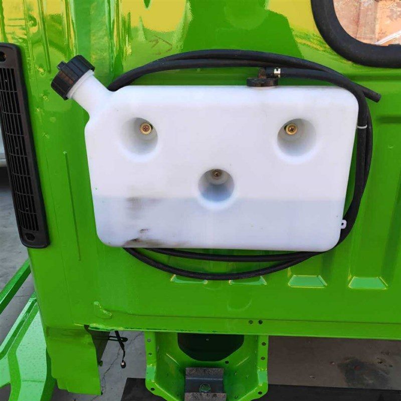 速发时 农用车配件塑风驰2000辅助副水箱 风顺风料后背付水箱配件