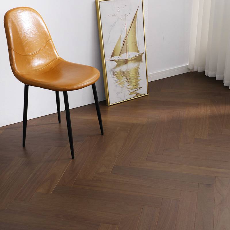 纯三层实木地板橡木黑胡桃人字拼鱼骨拼实木复合15mm家用锁扣地热