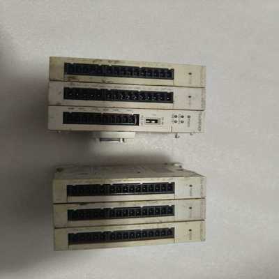 FX3U-4AD一ADP  实物如图（咳咳电子）