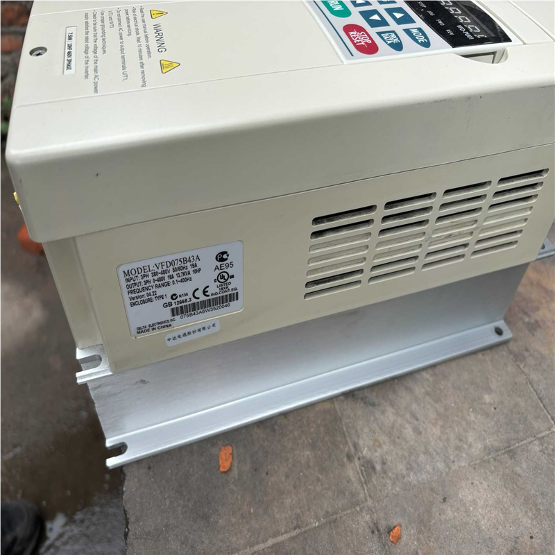 【顺庆】台达vfd075b43a  7.5kw 变频器 成色很好 功【议价】