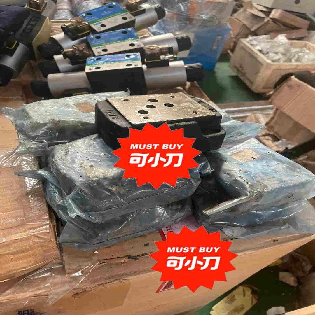 8个10通经阀安装板一面装阀背mian连接管路新的议价