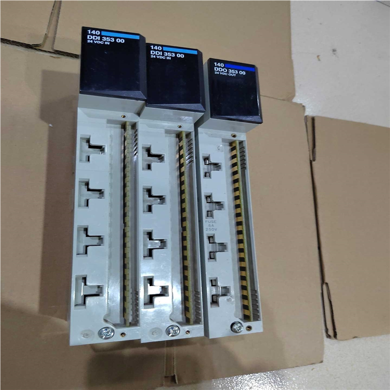 施奈德 140DD035300 实物图，功能！（憨憨电子）