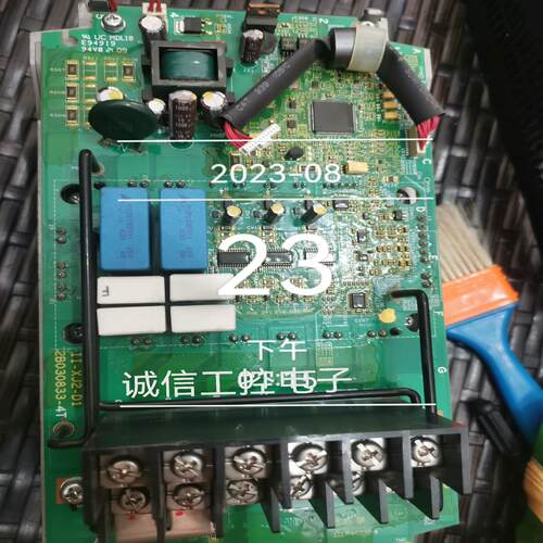 议~2B030833-4TWJ200变频器驱动板220V的