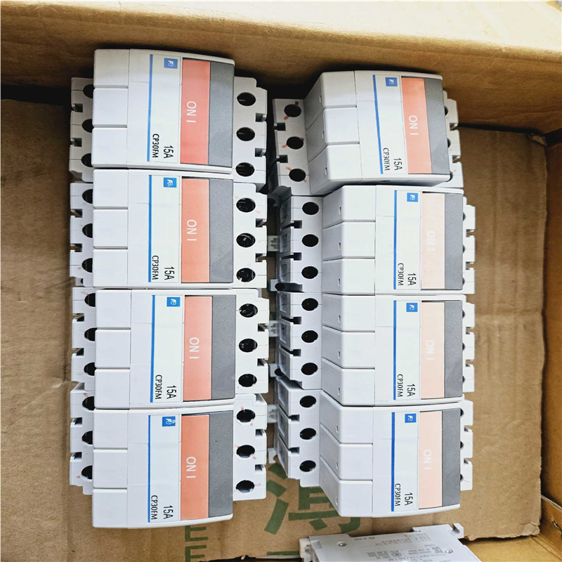 原装富士小型断路器 CP30FM-3P015  3P  15议价