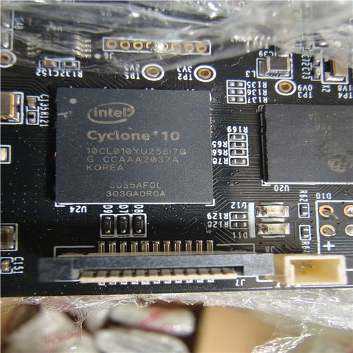议价10CL016YU256C8G