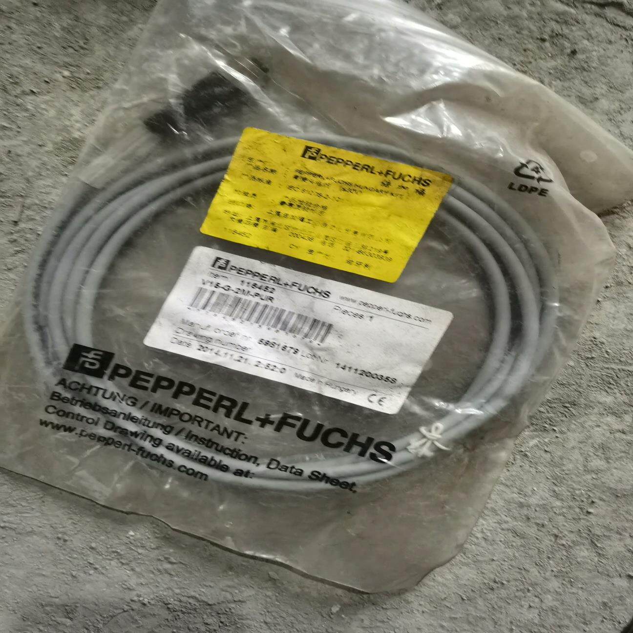 议~PEPPERL+FUCHS倍加福V15-G-2M-PUR传感