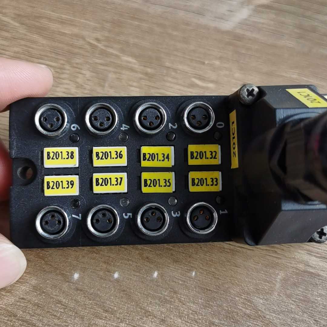 议~MPV-E/A08-M8费斯托线排,,成色如图,