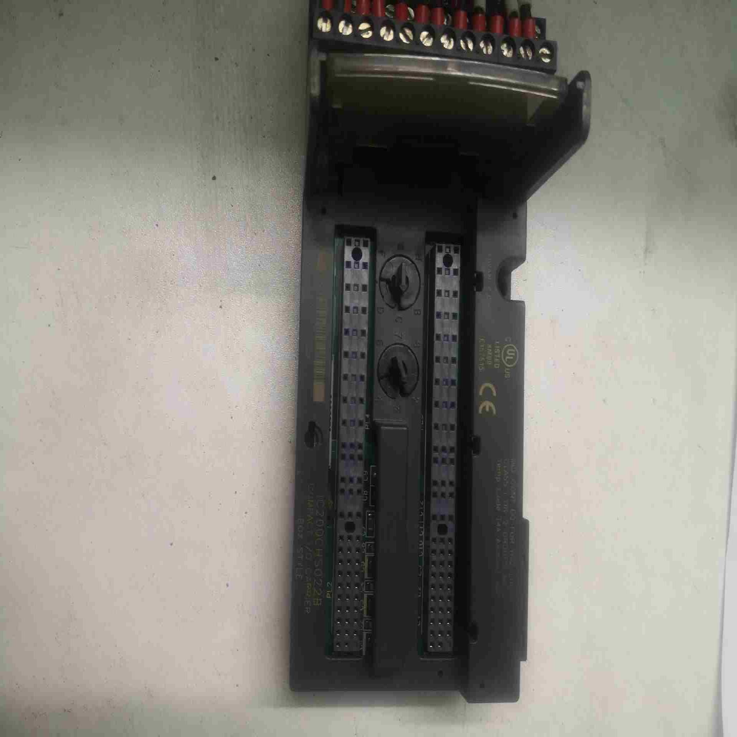 模块底座IC200CHS022B     5个议价