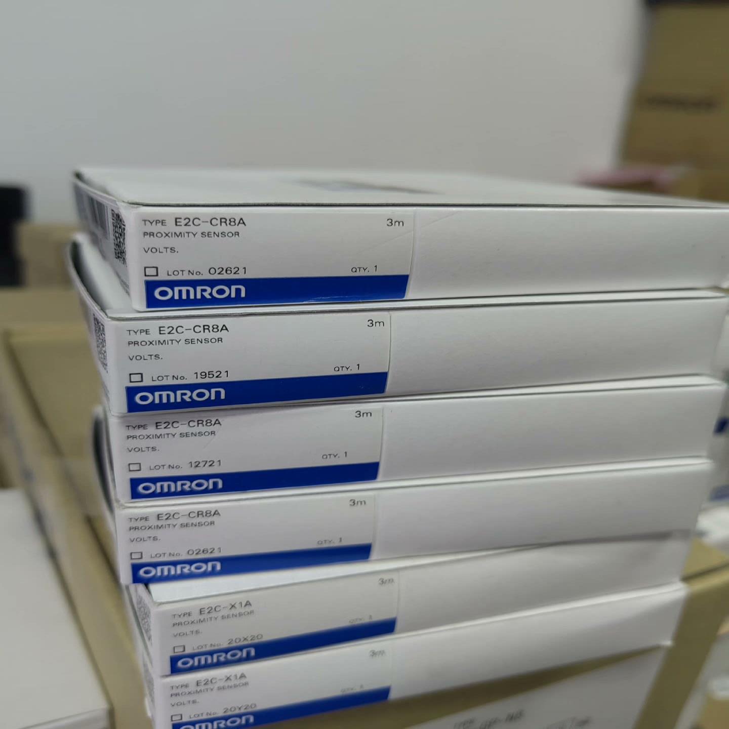 E2C-CR8A  未税240 含税264（崽载电子）