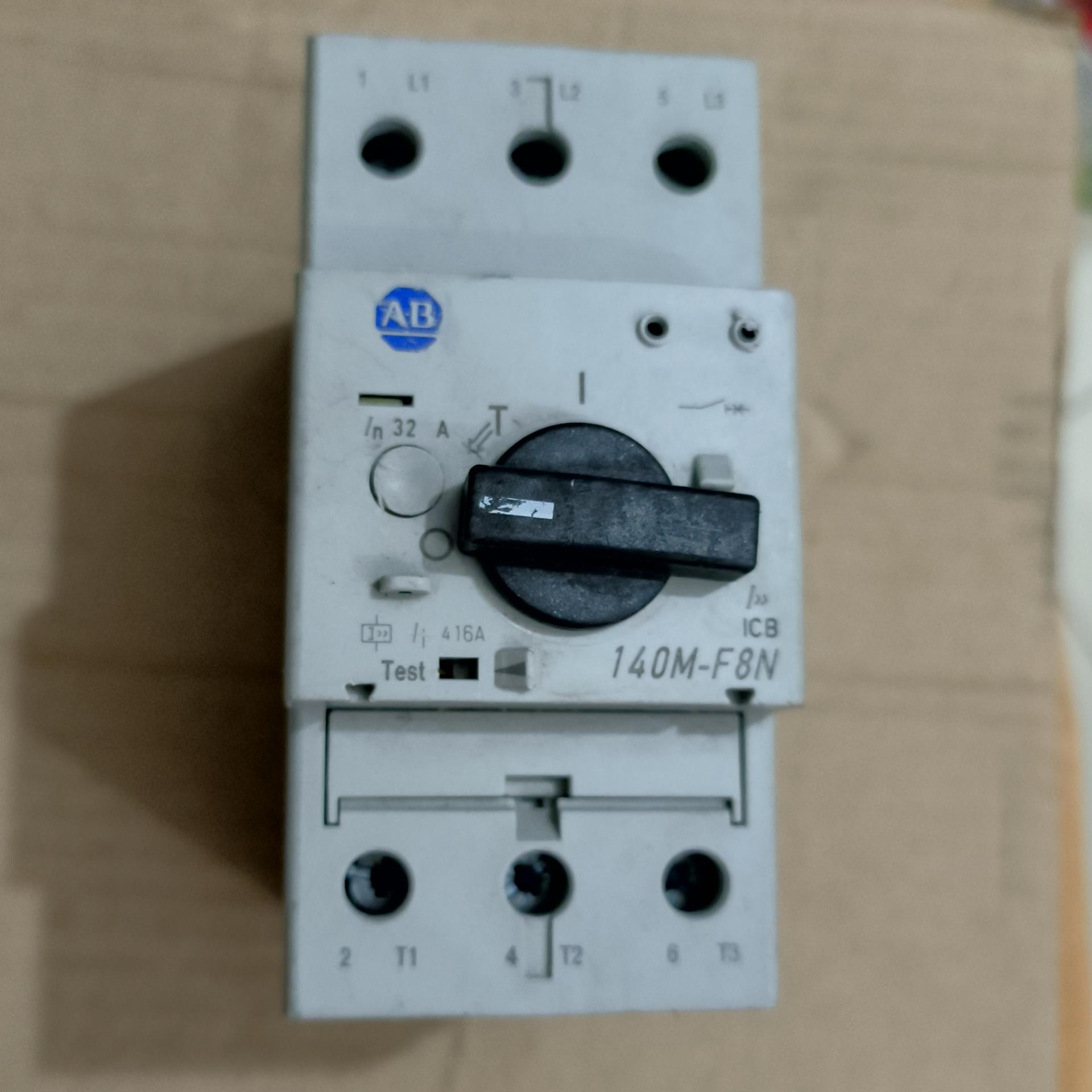 140M-F8N-C32 AB断路器(崽崽配件）