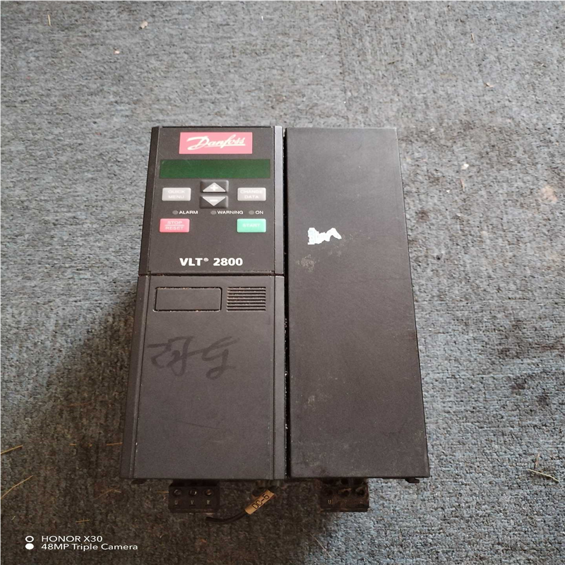 议~丹佛斯变频器VLT2875PT4B20STR0DBF00A0