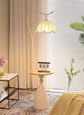 装油风落地灯客厅沙发旁边置奶物摆件茶几饰氛NQO围卧床室头一体