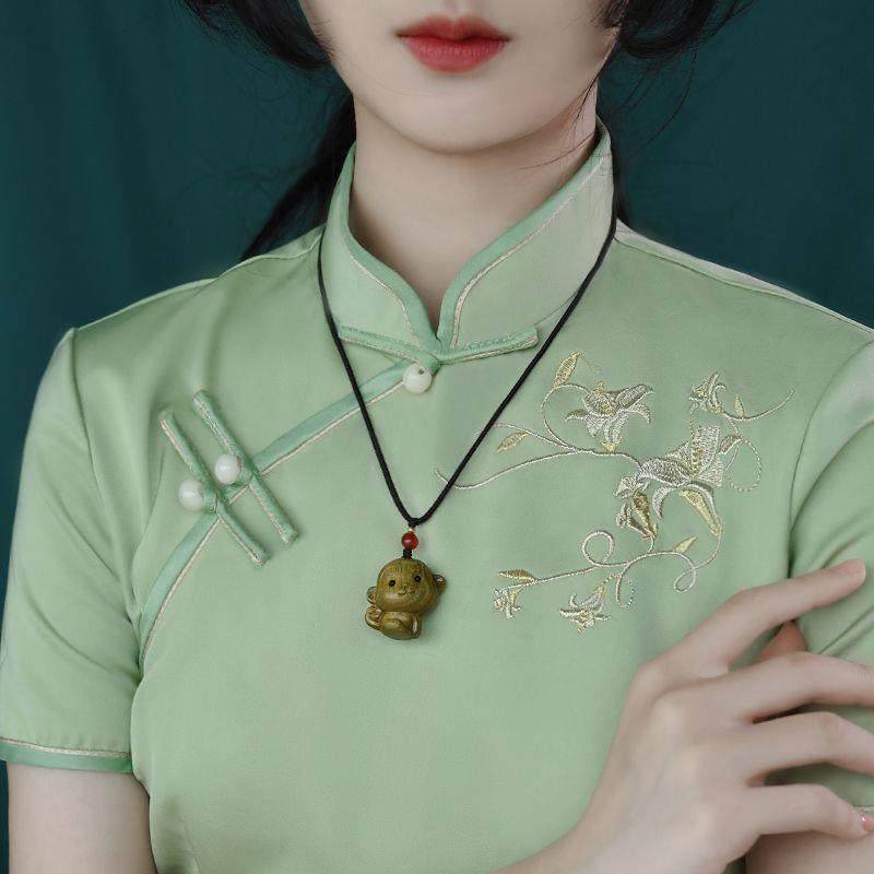 绿檀木生肖猴吊坠男女汽车钥匙扣可爱小猴子手机链挂件包包挂饰