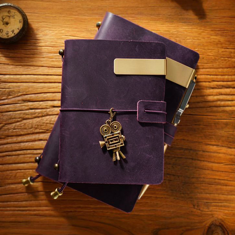 暗紫色头层疯马皮手账本