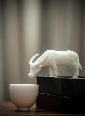 创意迷你手工白瓷动物牛摆件招财生肖牛客厅办公桌面装饰品小摆设
